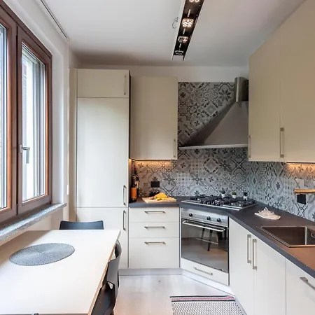 Nyaraló Il Dipinto Sul Lago Stresa Center: Terrace, Garden And Privare Garage - Happy Rentals Stresa