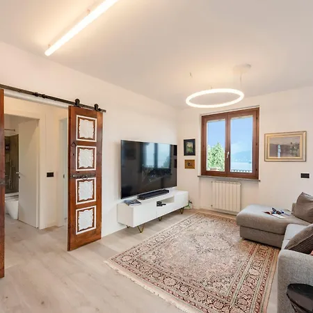 Nyaraló Il Dipinto Sul Lago Stresa Center: Terrace, Garden And Privare Garage - Happy Rentals *