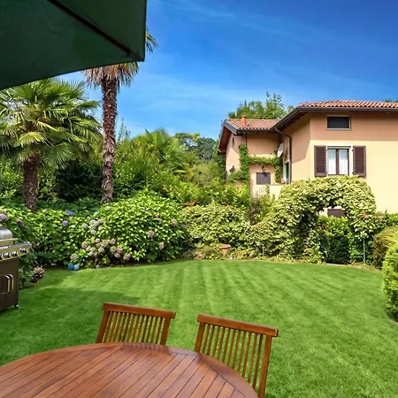 Il Dipinto Sul Center: Terrace And Garden - Happy 스트레사