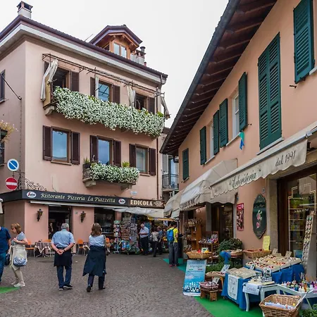 Il Dipinto Sul Center: Terrace And Garden - Happy