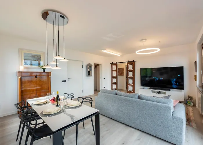 Il Dipinto Sul Center - Happy *